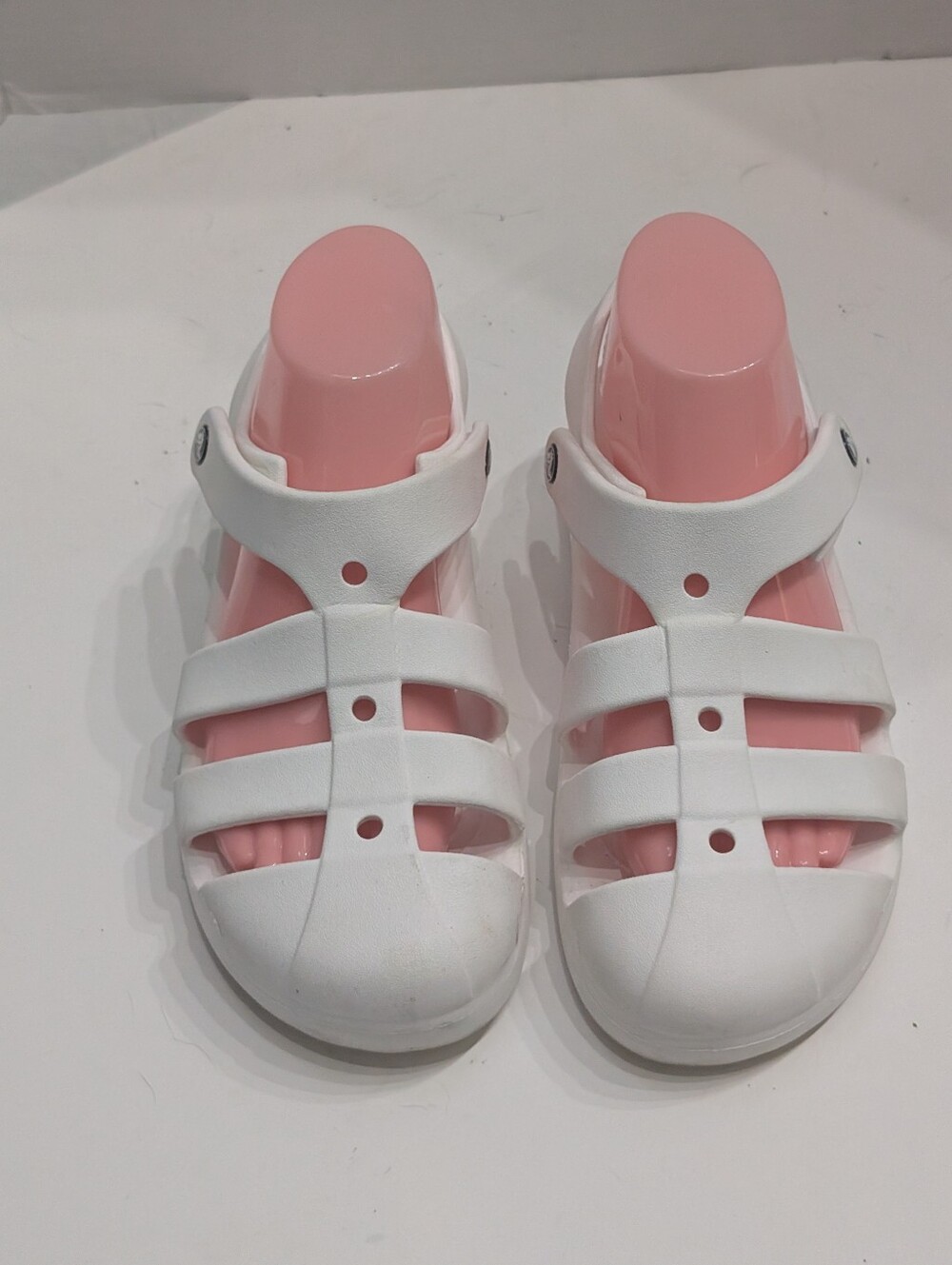 Crocs Kids Girl's 6 Classic Fisherman Sandals White, Women's 8